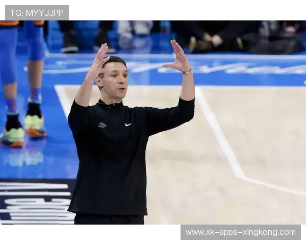 国王队球员集体点赞批评教练的视频