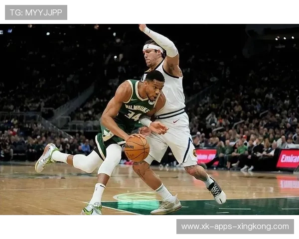 字母哥篮板与防守兼备,雄鹿整场稳定发挥 字母哥篮板与防守兼备,雄鹿整场稳定发挥