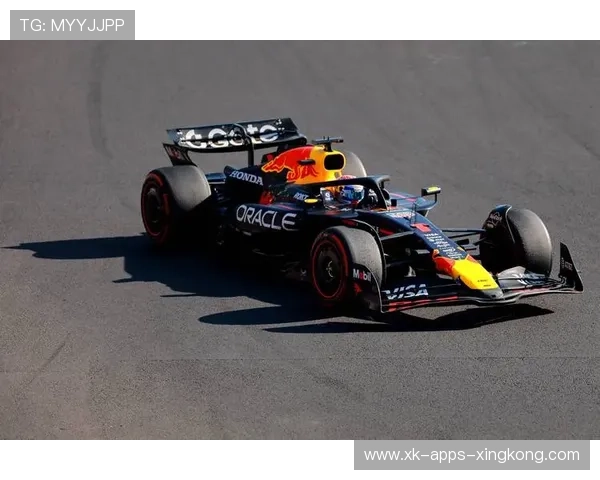 诺里斯怒喊：这车太慢了